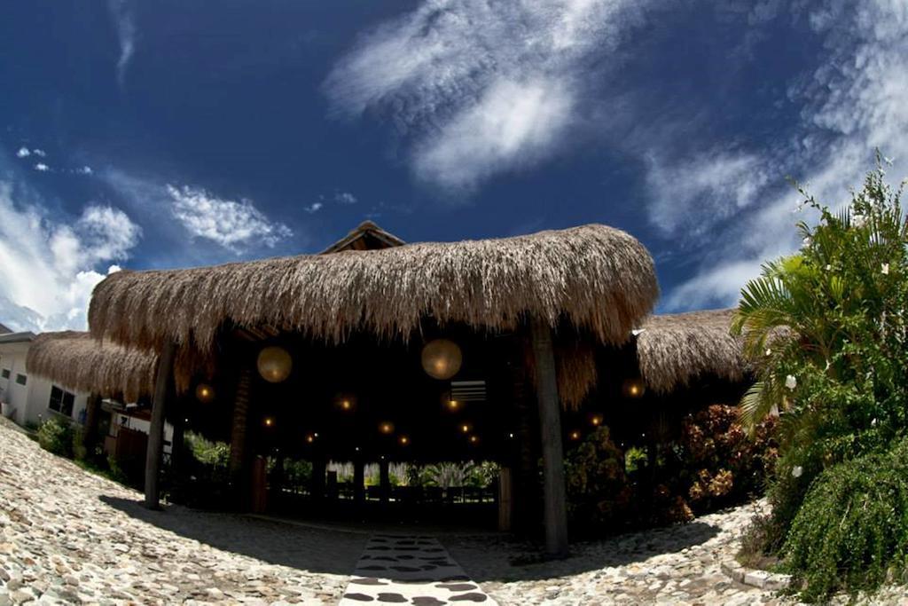 Natures Garden Park Resort And Spa Lapu-Lapu City Exteriör bild