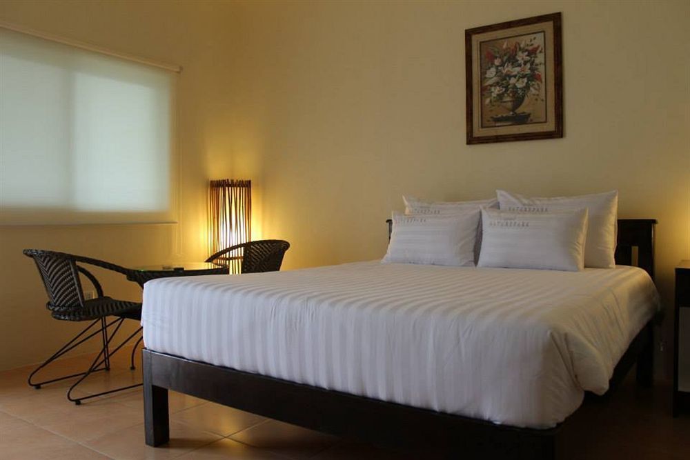 Natures Garden Park Resort And Spa Lapu-Lapu City Exteriör bild